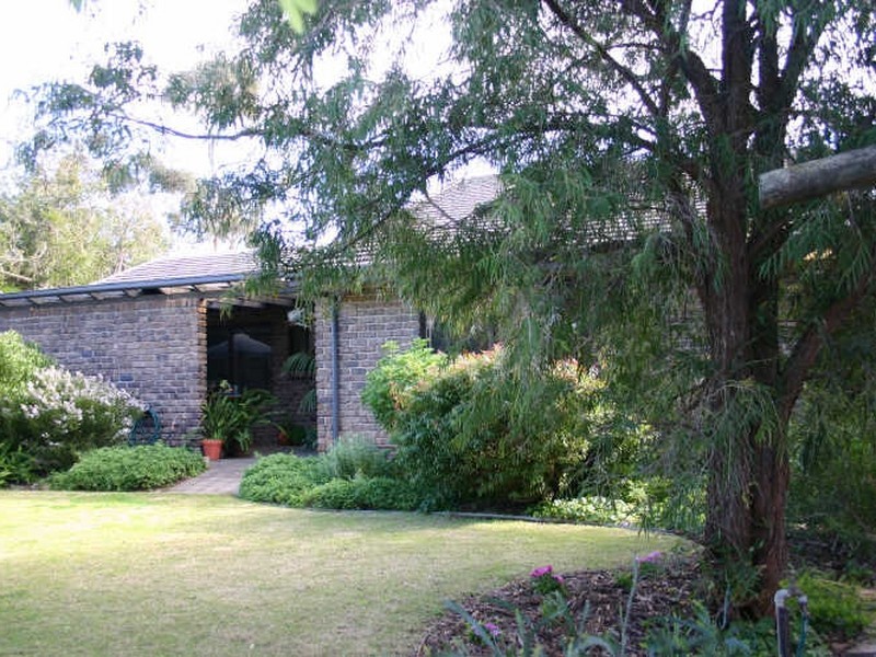 35 Marchant Road, Strathalbyn SA 5255