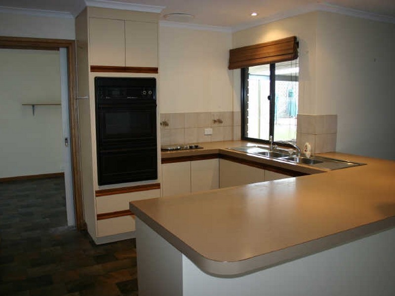 62 Marchant Road, Strathalbyn SA 5255