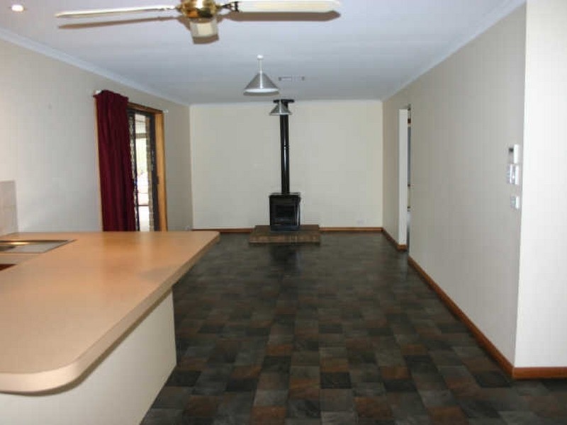 62 Marchant Road, Strathalbyn SA 5255