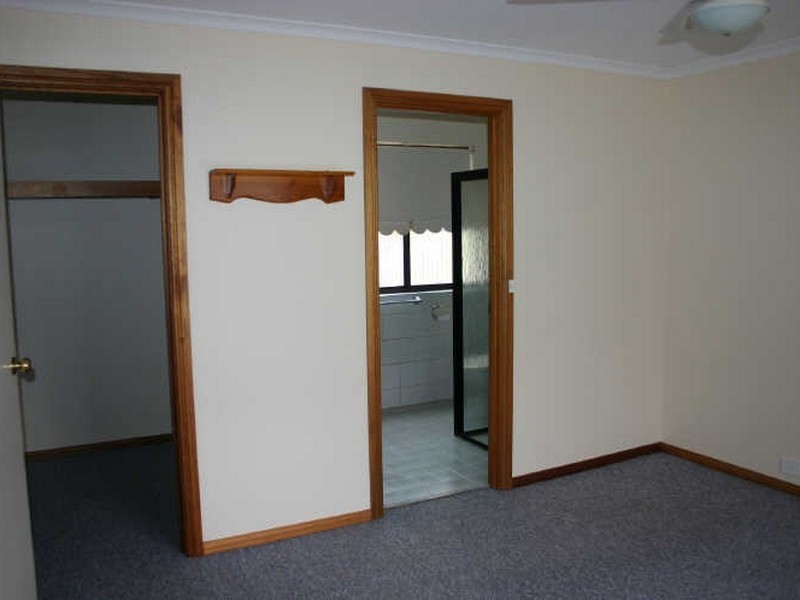 62 Marchant Road, Strathalbyn SA 5255