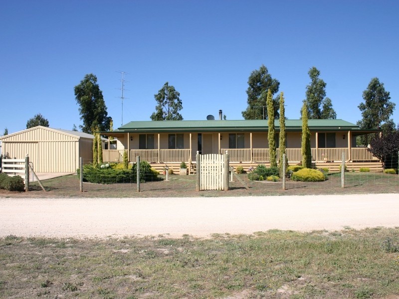 52 Sandergrove Road, Strathalbyn SA 5255