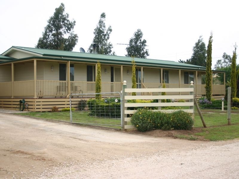 52 Sandergrove Road, Strathalbyn SA 5255