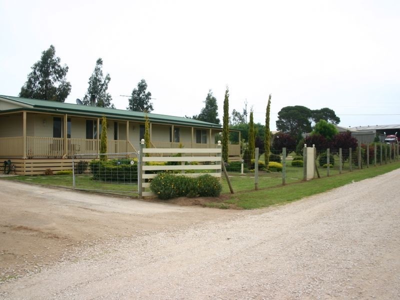 52 Sandergrove Road, Strathalbyn SA 5255