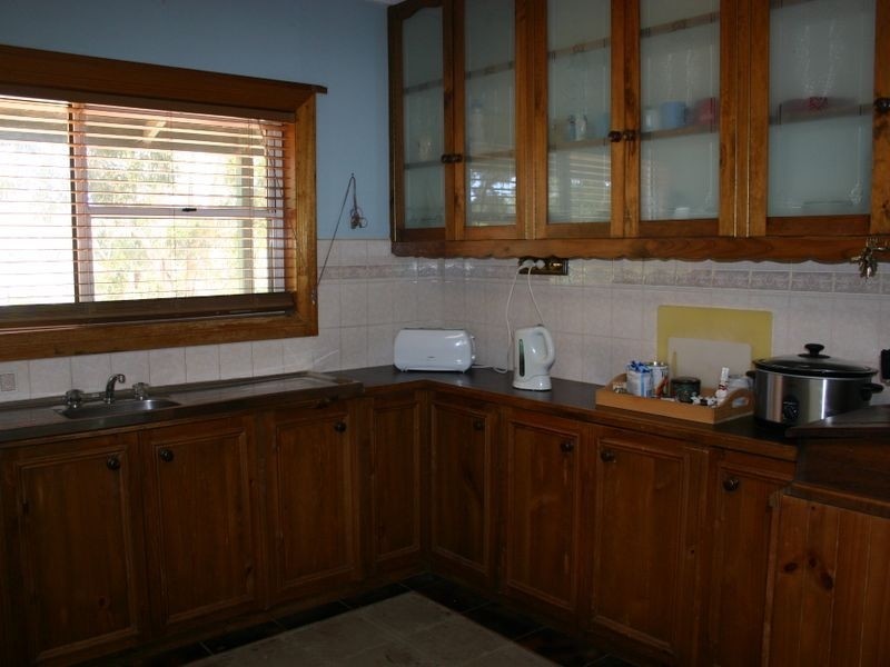 27 Adelaide Road, Strathalbyn SA 5255