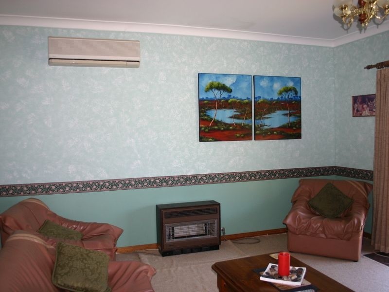 27 Adelaide Road, Strathalbyn SA 5255