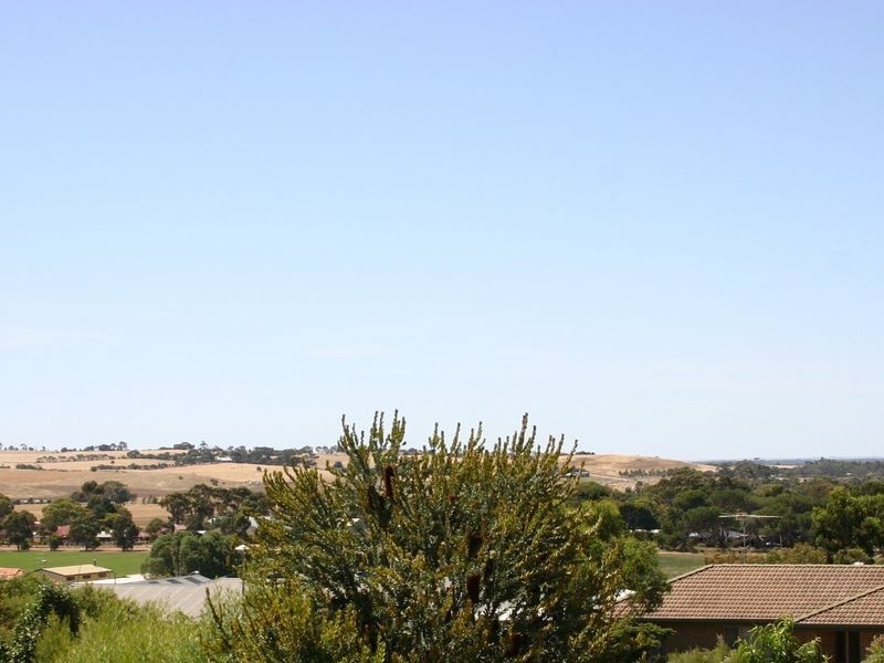 1 Richardson Avenue, Strathalbyn SA 5255