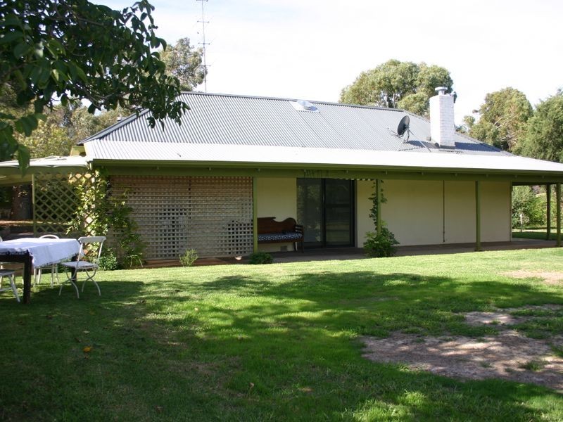 4 2 A Angas Place, Strathalbyn SA 5255