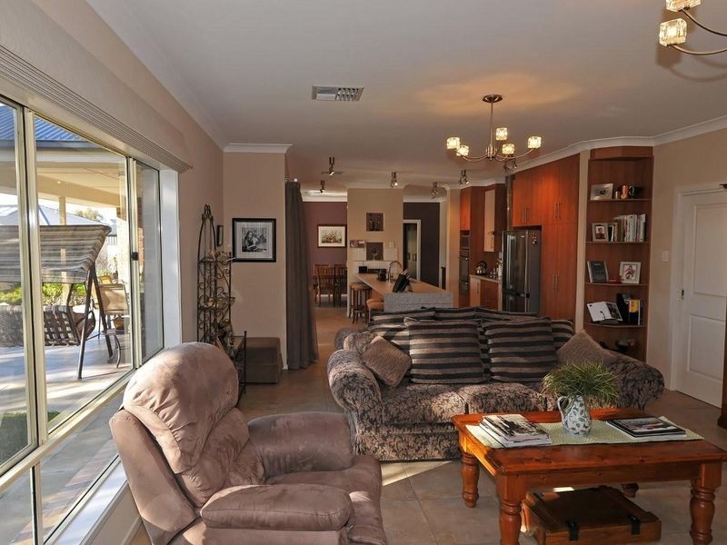 2A Love Avenue, Strathalbyn SA 5255