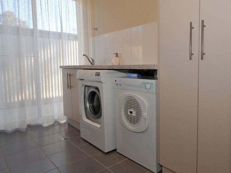 2A Love Avenue, Strathalbyn SA 5255