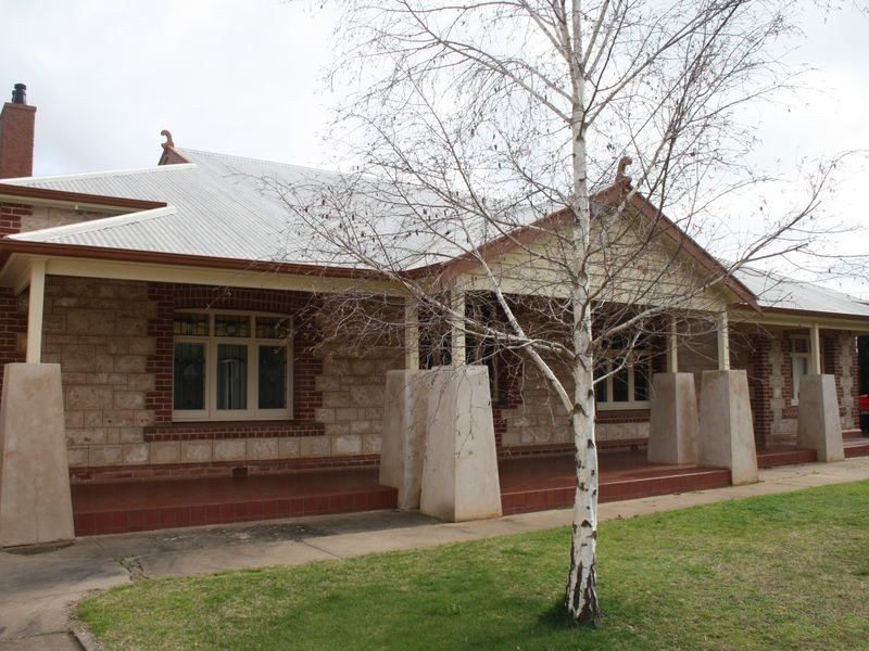 17 Commercial Road, Strathalbyn SA 5255