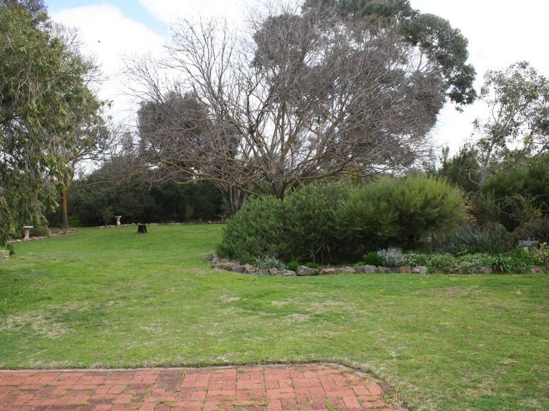 17 Commercial Road, Strathalbyn SA 5255