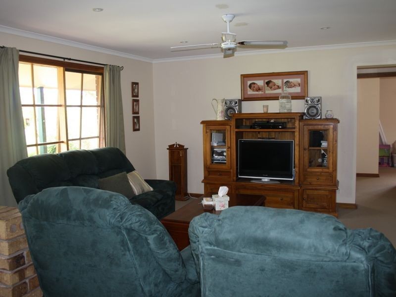 21 Kennedy Crescent, Strathalbyn SA 5255