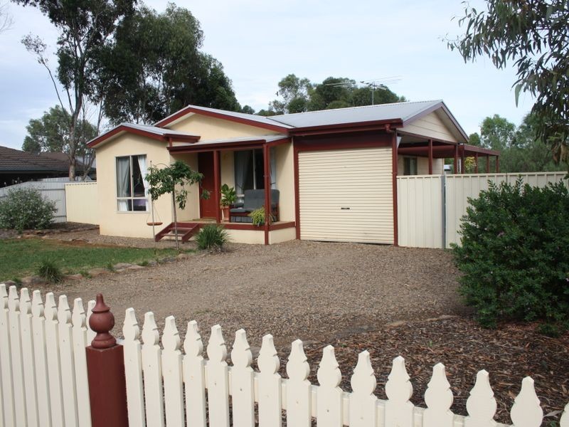 29 Hallett St, Callington SA 5254