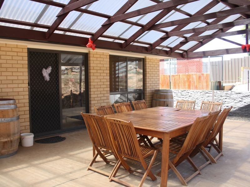 15 Field Drive, Strathalbyn SA 5255