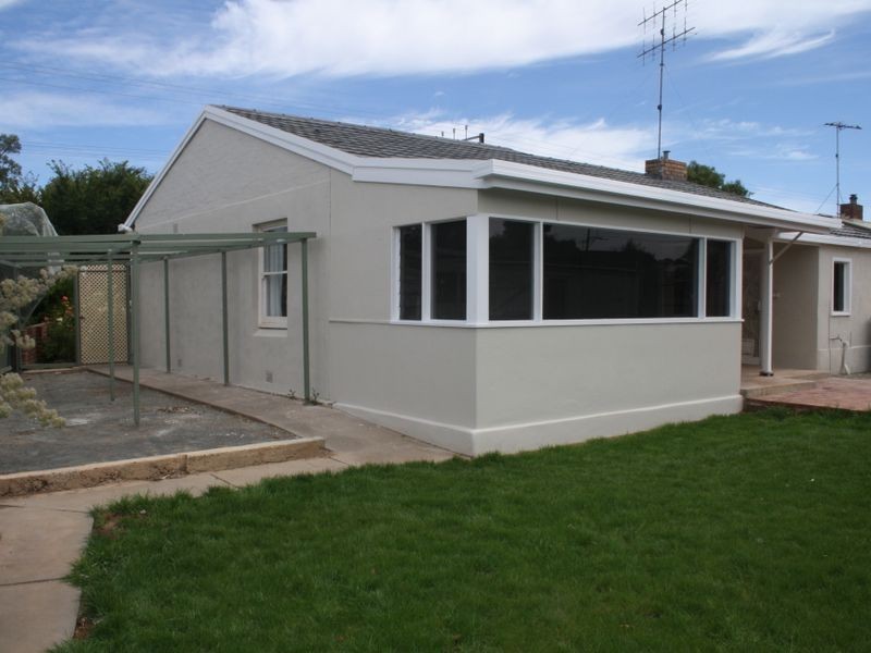 18 Parker Avenue, Strathalbyn SA 5255