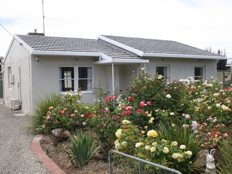 18 Parker Avenue, Strathalbyn SA 5255
