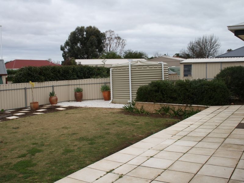 17 Blue Court, Strathalbyn SA 5255