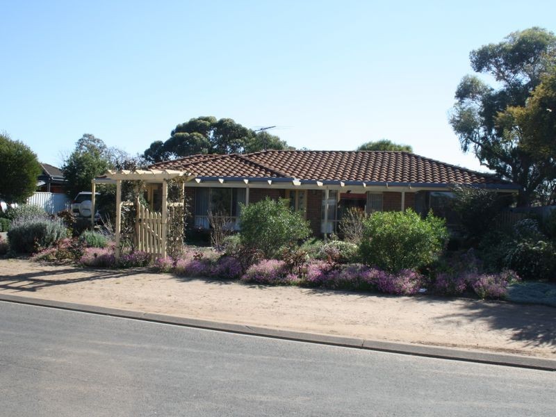 5 Burkett Drive, Strathalbyn SA 5255