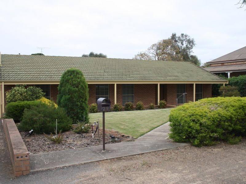 29 West Tce, Strathalbyn SA 5255