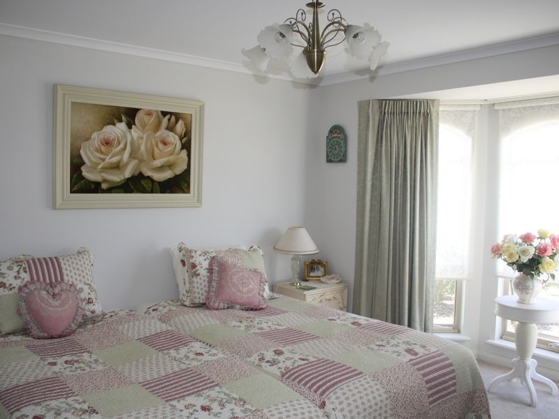 19 Strathford Way, Strathalbyn SA 5255