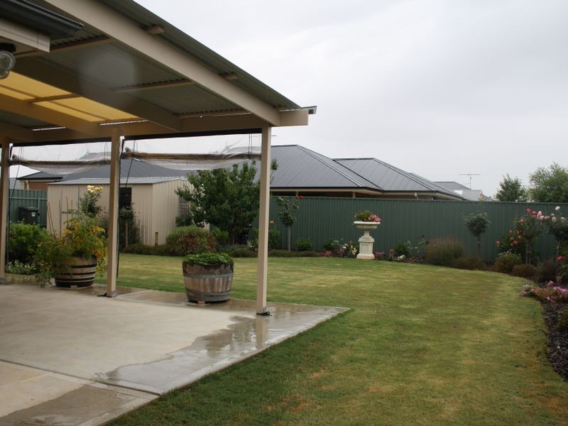 19 Strathford Way, Strathalbyn SA 5255