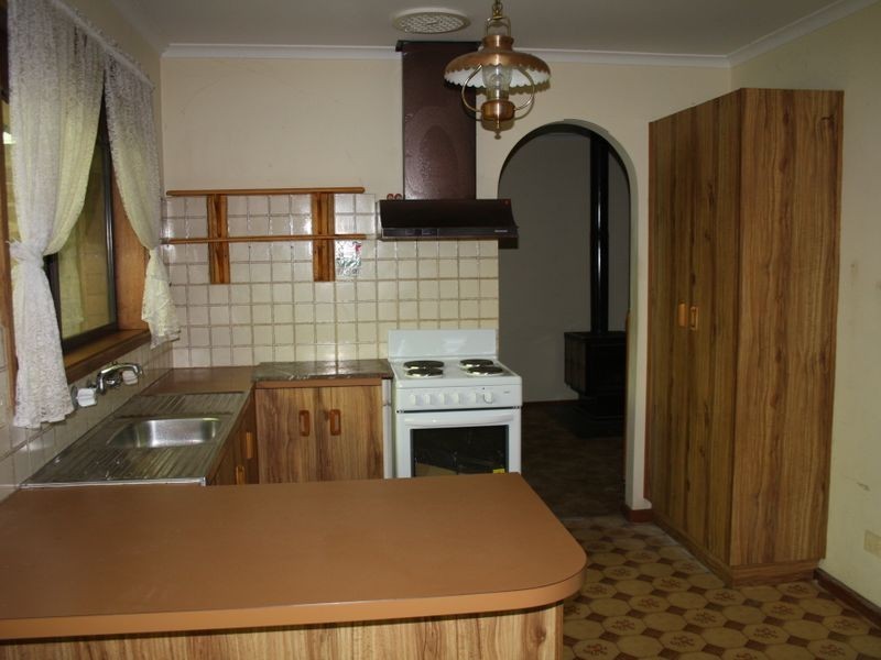 2 Weeroona Drive, Milang SA 5256