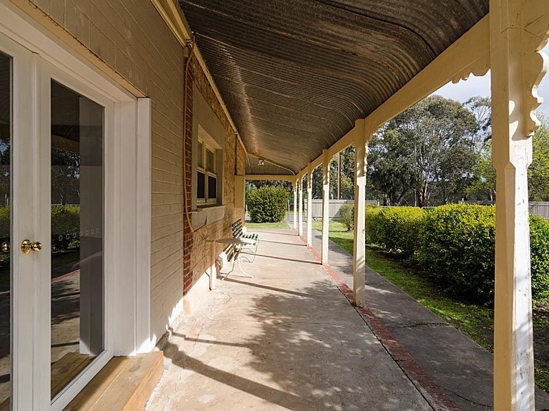8 Langhorne Creek Road, Strathalbyn SA 5255