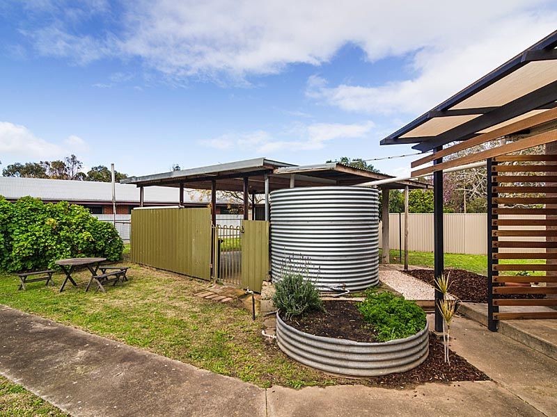8 Langhorne Creek Road, Strathalbyn SA 5255