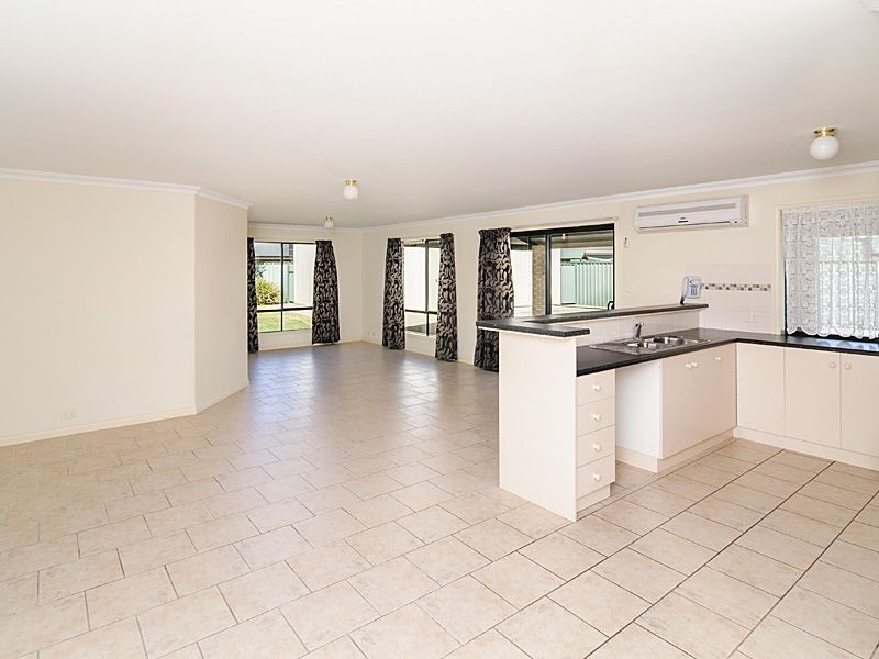 37 Strathmont Drive, Strathalbyn SA 5255