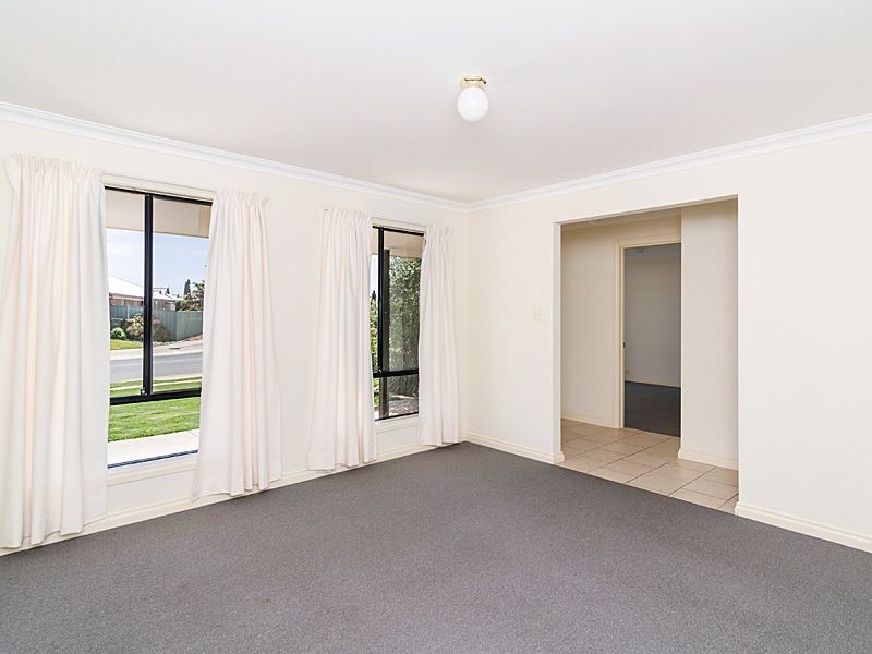 37 Strathmont Drive, Strathalbyn SA 5255