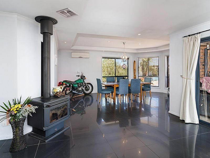 33 Waterman Road, Strathalbyn SA 5255