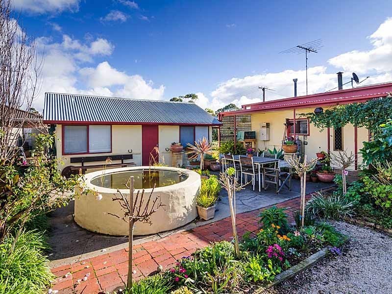 10 Adams Street, Strathalbyn SA 5255