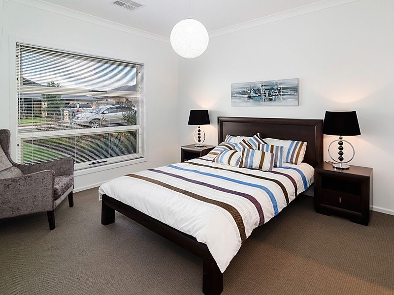 8 Sullivan Road, Strathalbyn SA 5255