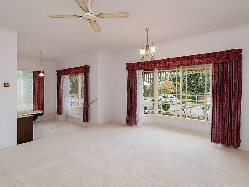 30 Gollan Avenue, Strathalbyn SA 5255