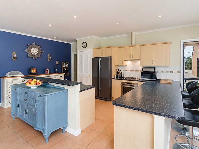 94 Moore Road, Strathalbyn SA 5255