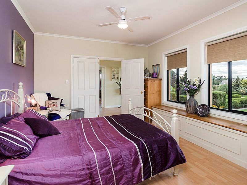 94 Moore Road, Strathalbyn SA 5255