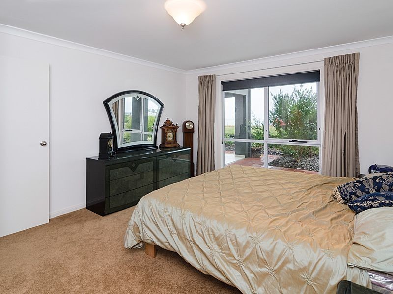 11 Lake Road, Milang SA 5256