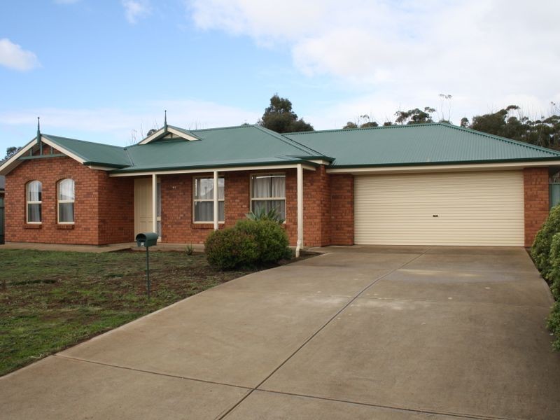 17 Strathmont Drive, Strathalbyn SA 5255
