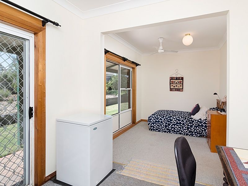 27 Adelaide Road, Strathalbyn SA 5255