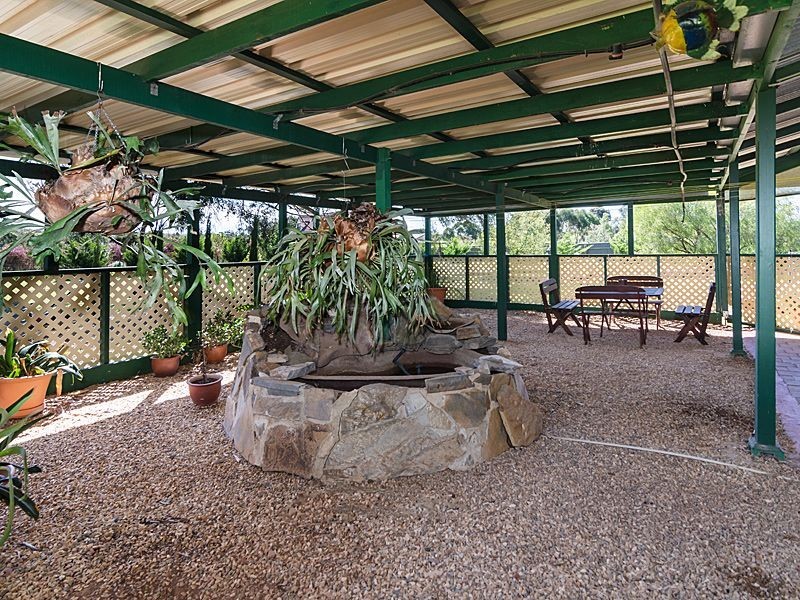 27 Adelaide Road, Strathalbyn SA 5255