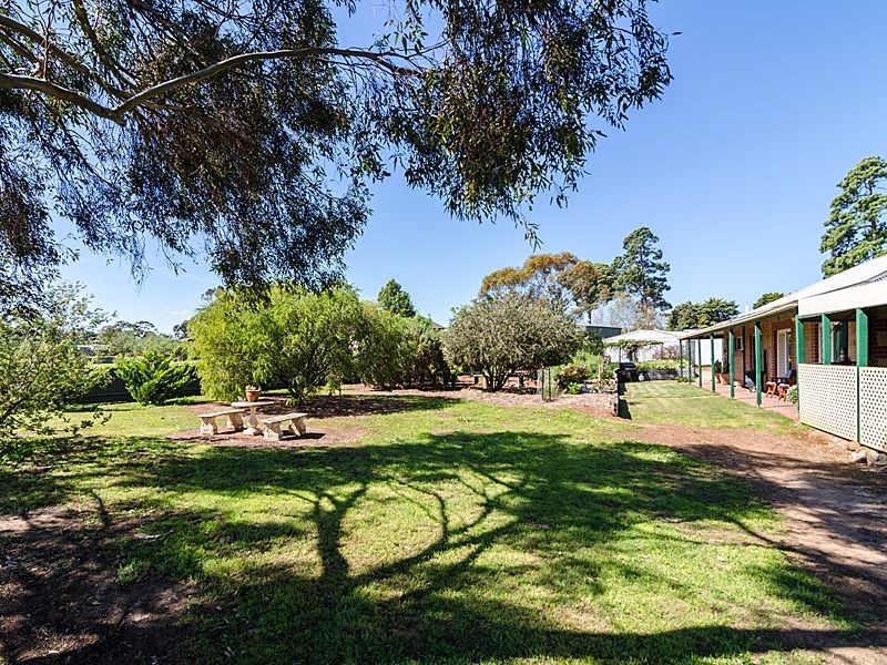 27 Adelaide Road, Strathalbyn SA 5255