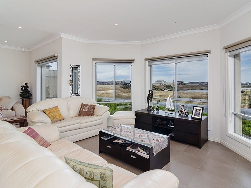 208 Excelsior Parade, Hindmarsh Island SA 5214