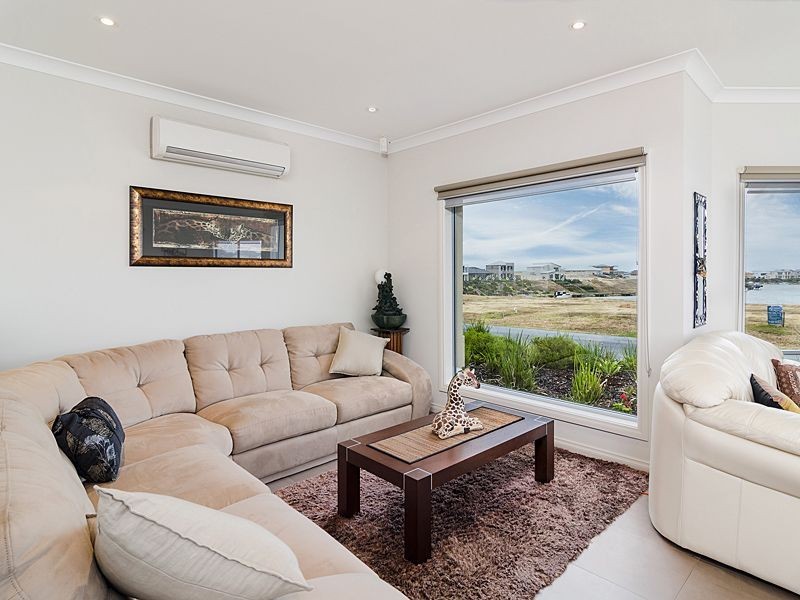 208 Excelsior Parade, Hindmarsh Island SA 5214