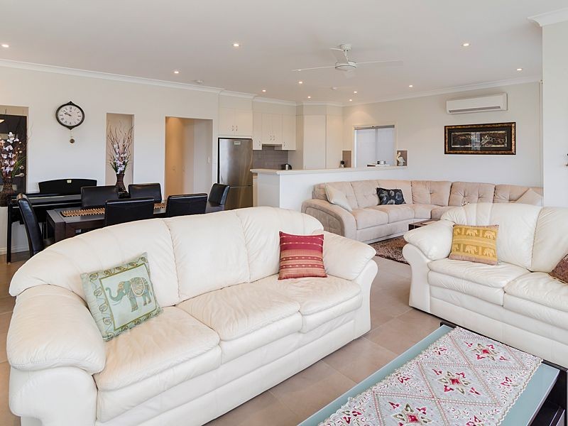 208 Excelsior Parade, Hindmarsh Island SA 5214