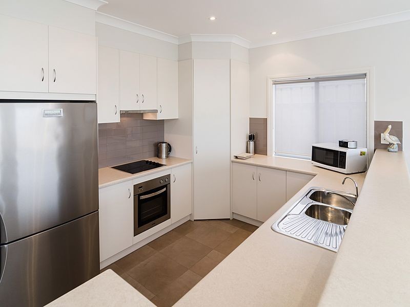 208 Excelsior Parade, Hindmarsh Island SA 5214