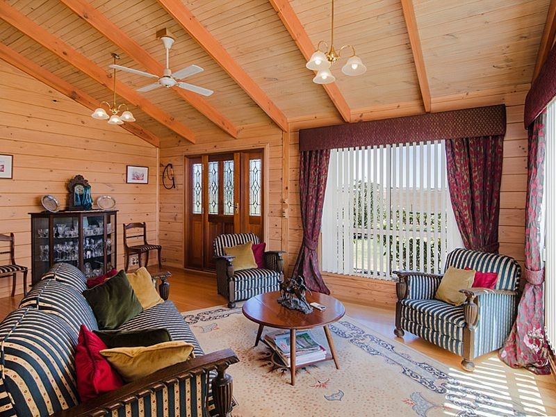 22 Moore Road, Strathalbyn SA 5255