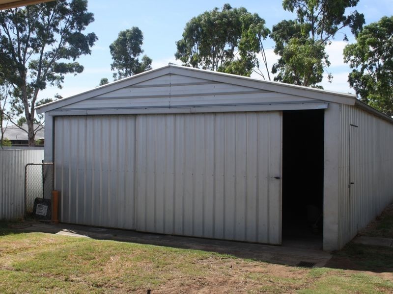 4 Wyatt Road, Strathalbyn SA 5255