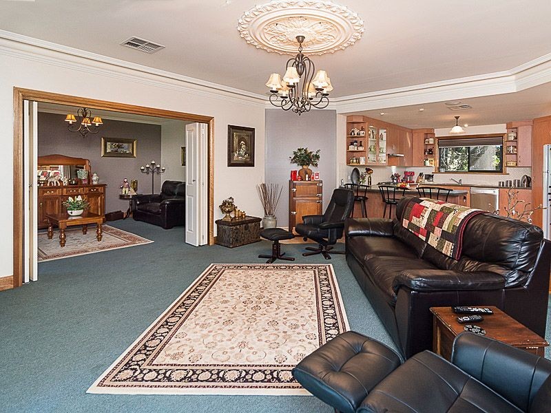 24 Sandergrove Road, Strathalbyn SA 5255