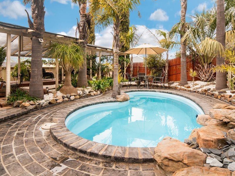 64 Marchant Road, Strathalbyn SA 5255