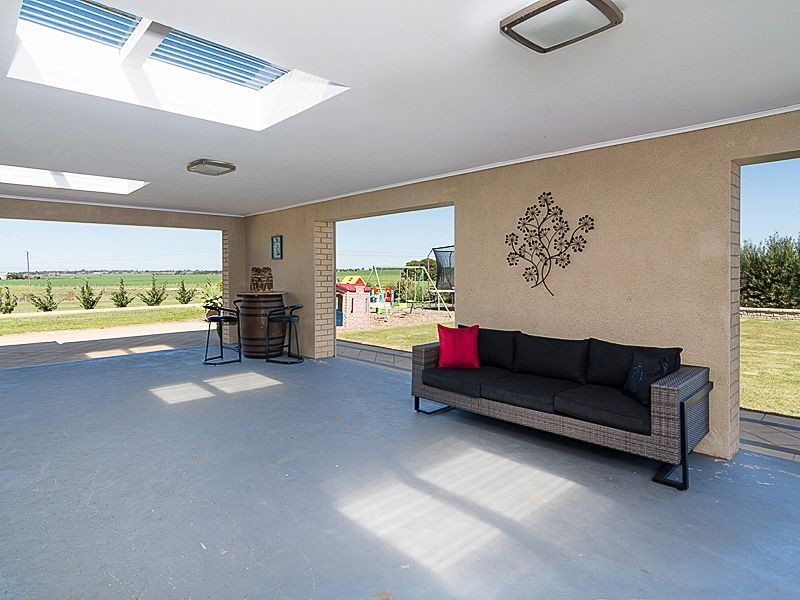 74 Lockaba Drive, Strathalbyn SA 5255